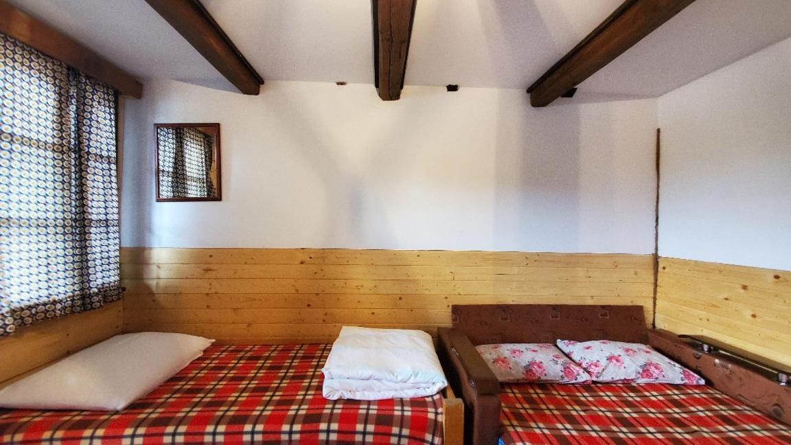 Casa Rustic Feher & Fekete Vendeghazak Sovata Exterior foto