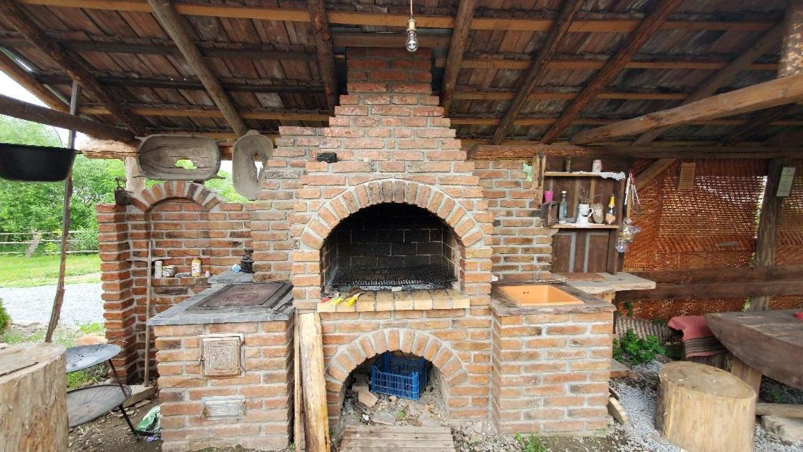 Casa Rustic Feher & Fekete Vendeghazak Sovata Exterior foto